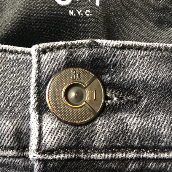 ⭐️🔹 3x1 Crop Jeans - Picture 6 of 6